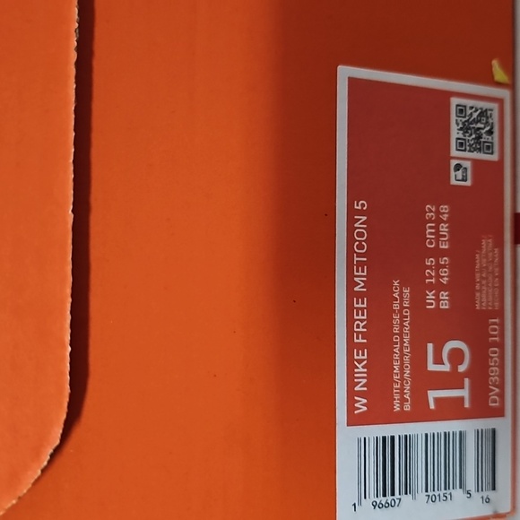 Nike Metcon 5 White, Mint Green, Black NEW in Box! - Picture 2 of 6